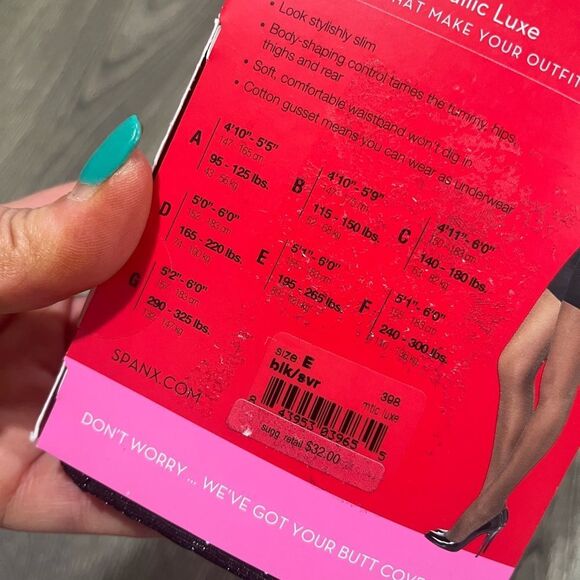 NWT Spanx Patterned Tight-End Tights Metallic Luxe Stretch Black Silver Size E - Picture 4 of 4